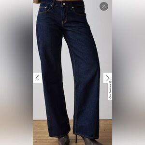 Women's Levi’s Low Loose Jeans Size 27!